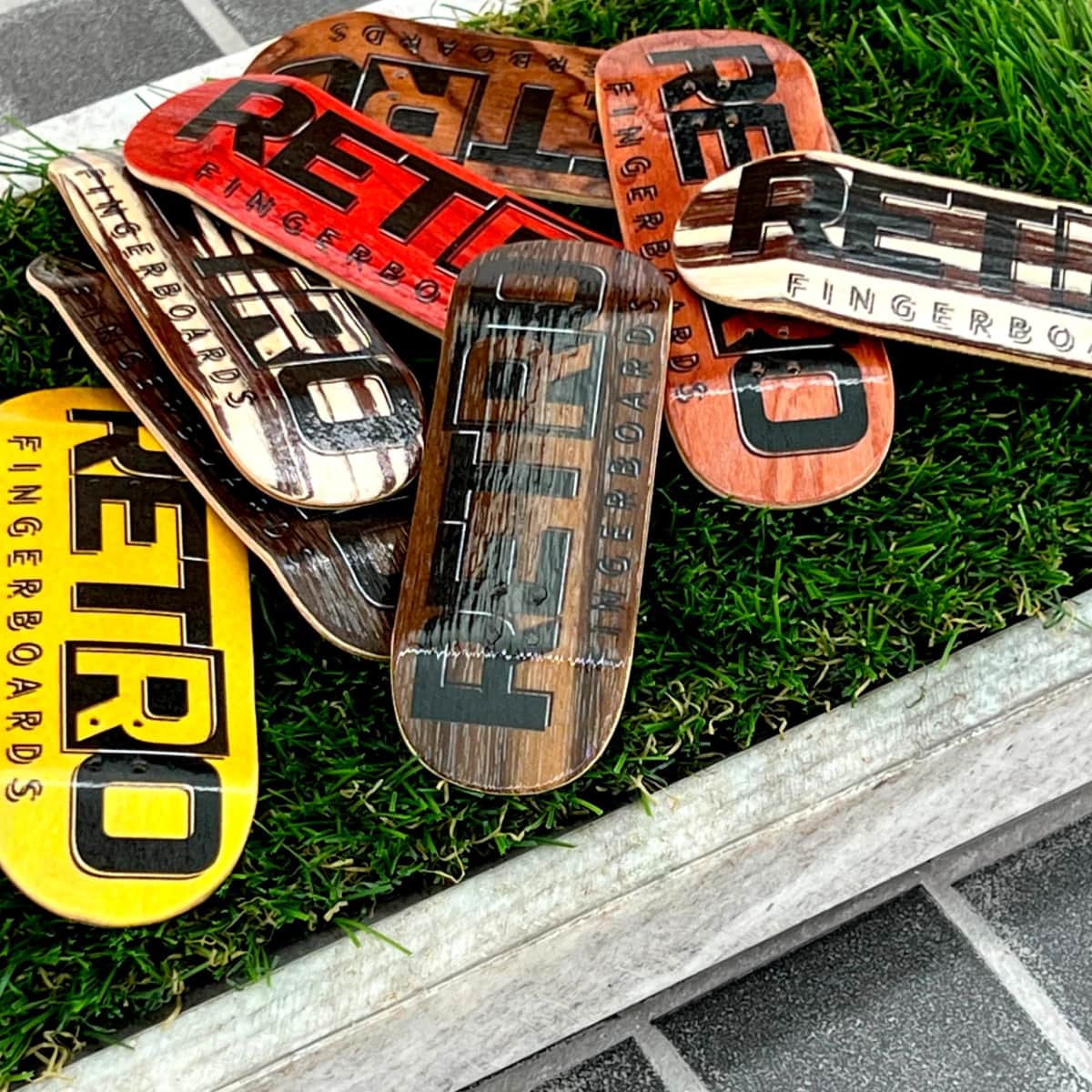 Foto de Logo Series [Real-Wear]